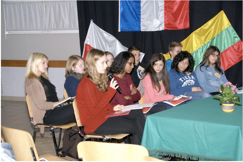 Rencontre de jeunes : l'expérience de l'Association Jeunes Ouverts à l'International et aux Échanges (JOIE)